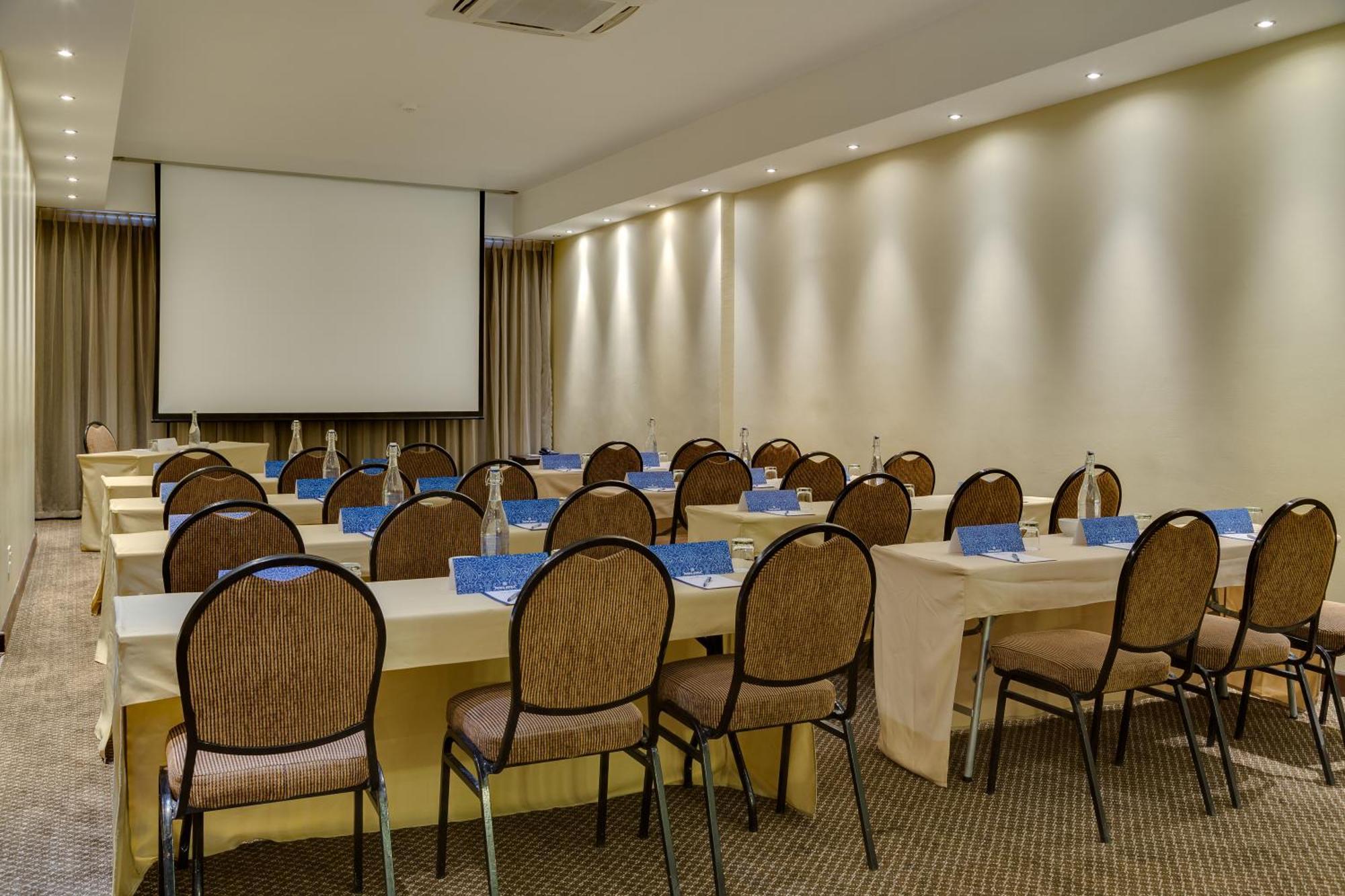 Anew Hotel Capital Pretoria Exterior photo