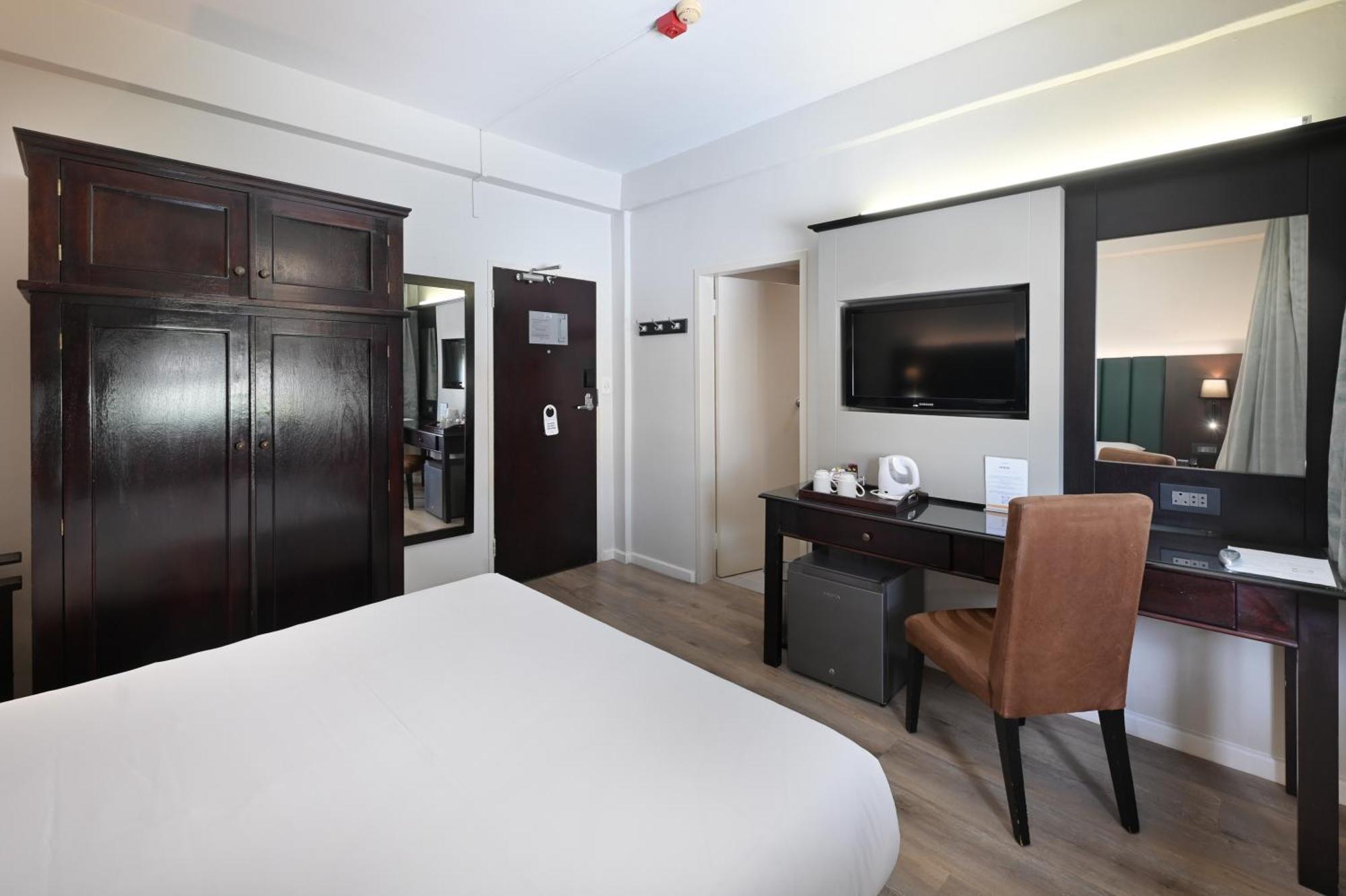Anew Hotel Capital Pretoria Exterior photo